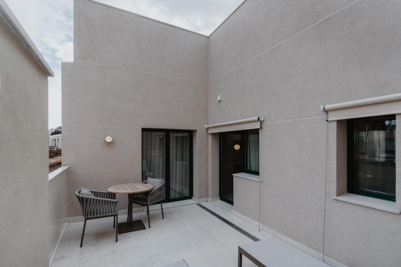 Hotel Petit Luxe Terrassa Exterior foto